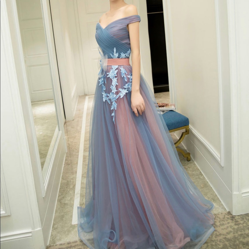 Off-shoulder flower evening prom dress